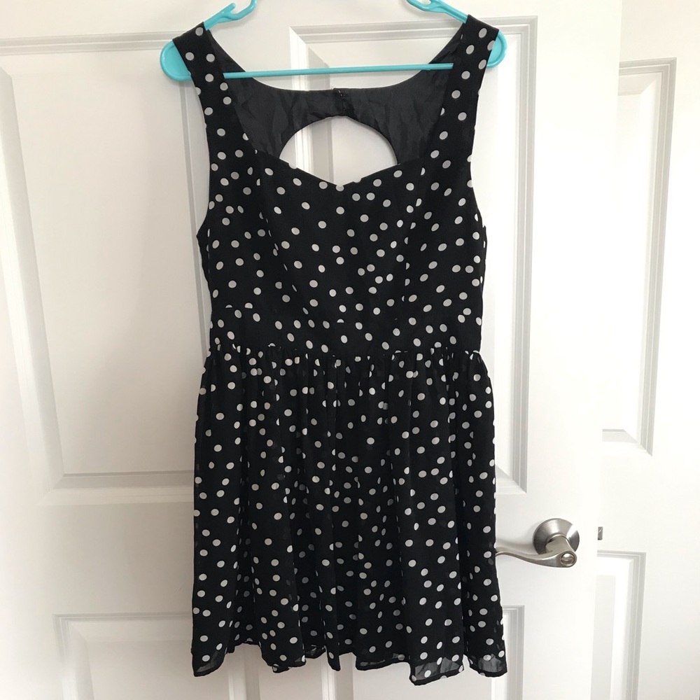 F21 Sweetheart polka dot chiffon like mini dress